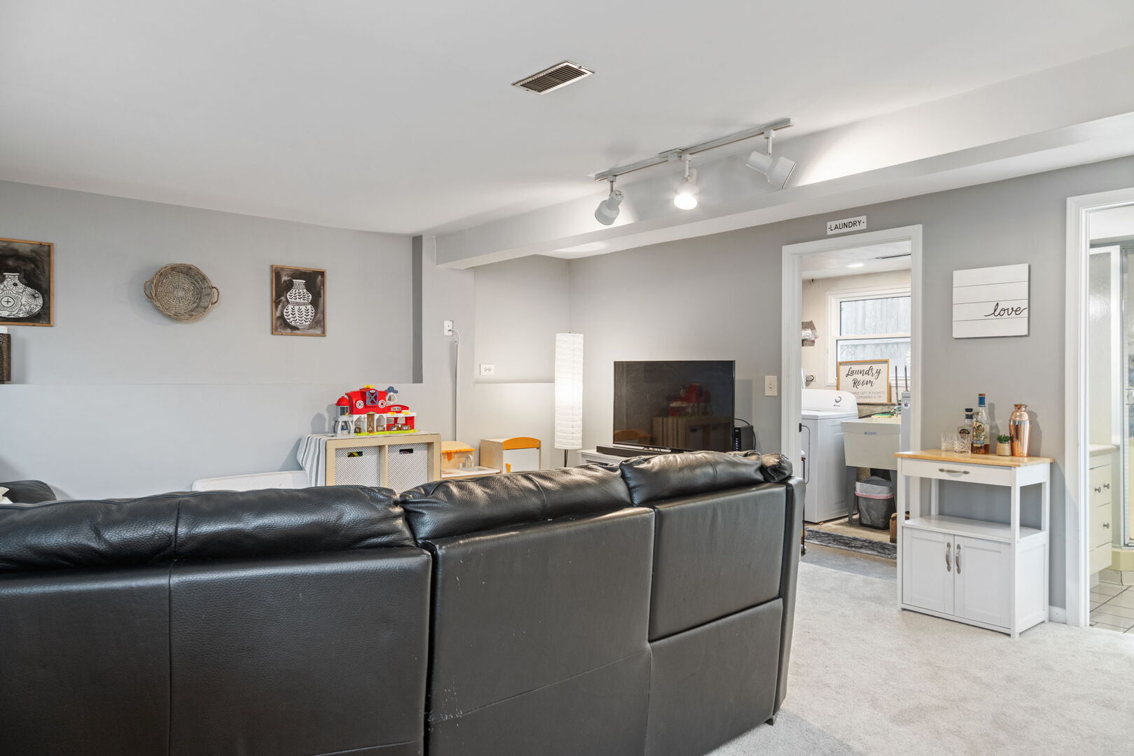 1N264 Darling Street, Carol Stream, IL 60188