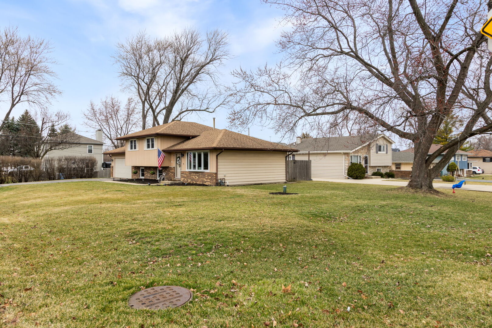 1N264 Darling Street, Carol Stream, IL 60188
