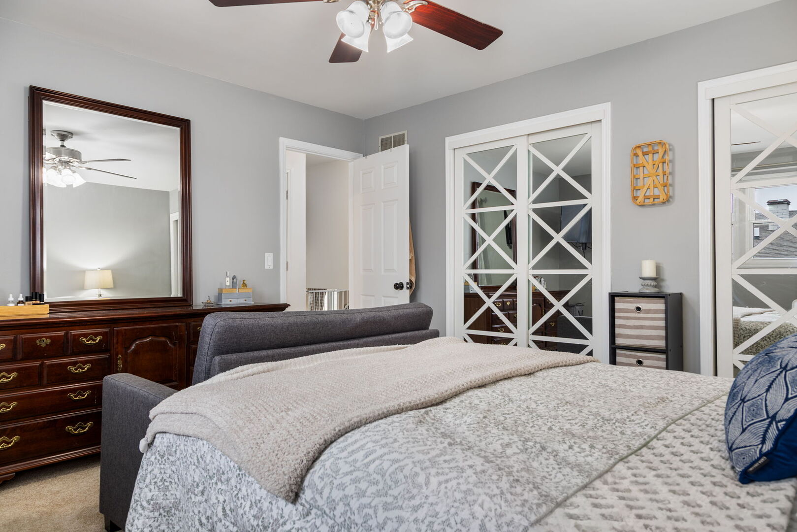 1N264 Darling Street, Carol Stream, IL 60188