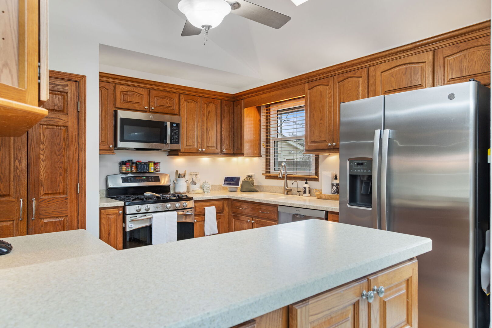 1N264 Darling Street, Carol Stream, IL 60188