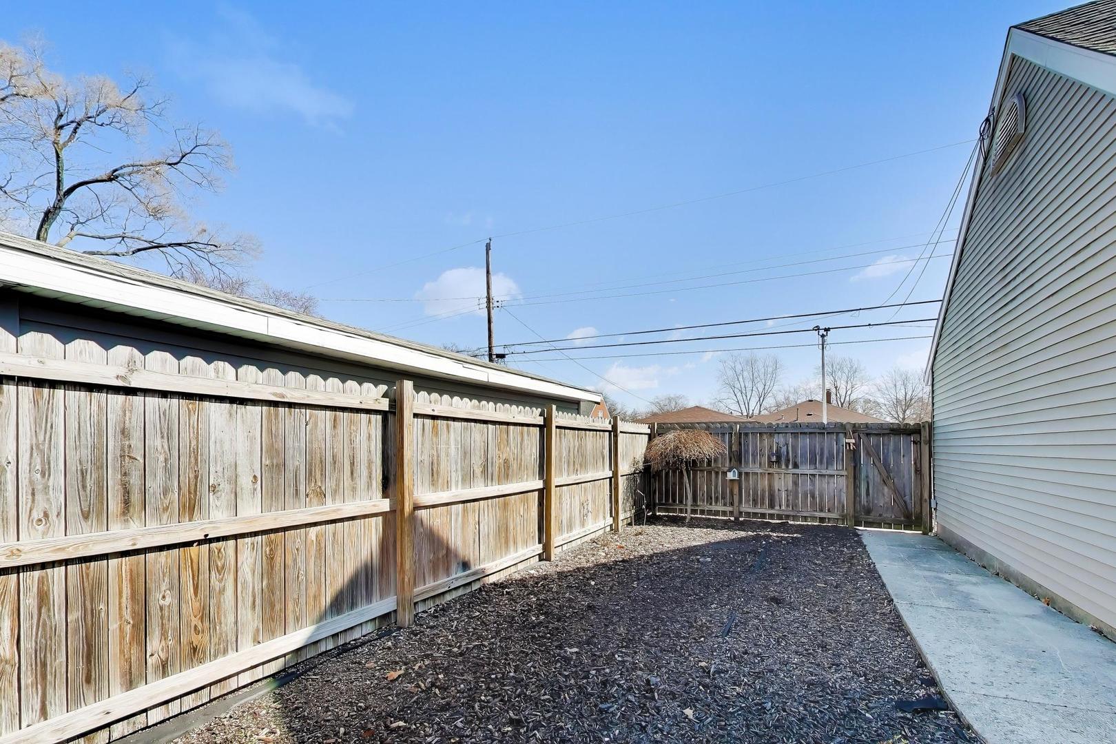 8039 Forest Avenue, Munster, IN 46321