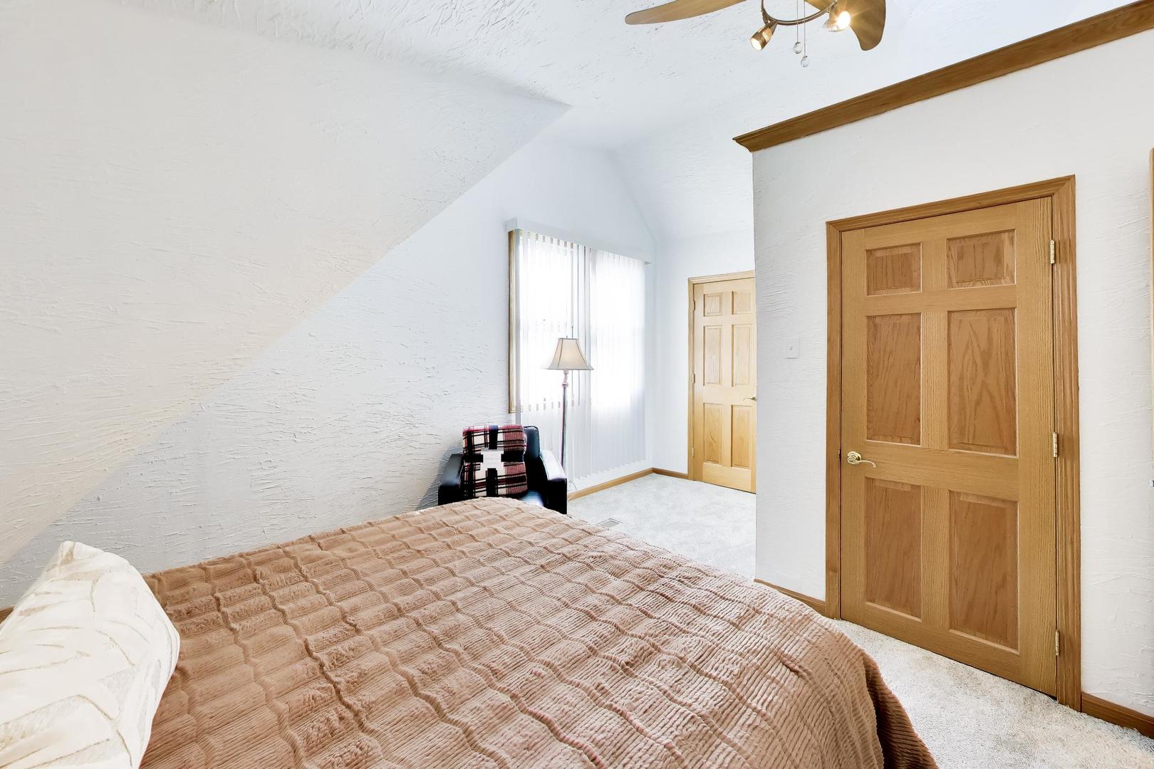 8039 Forest Avenue, Munster, IN 46321