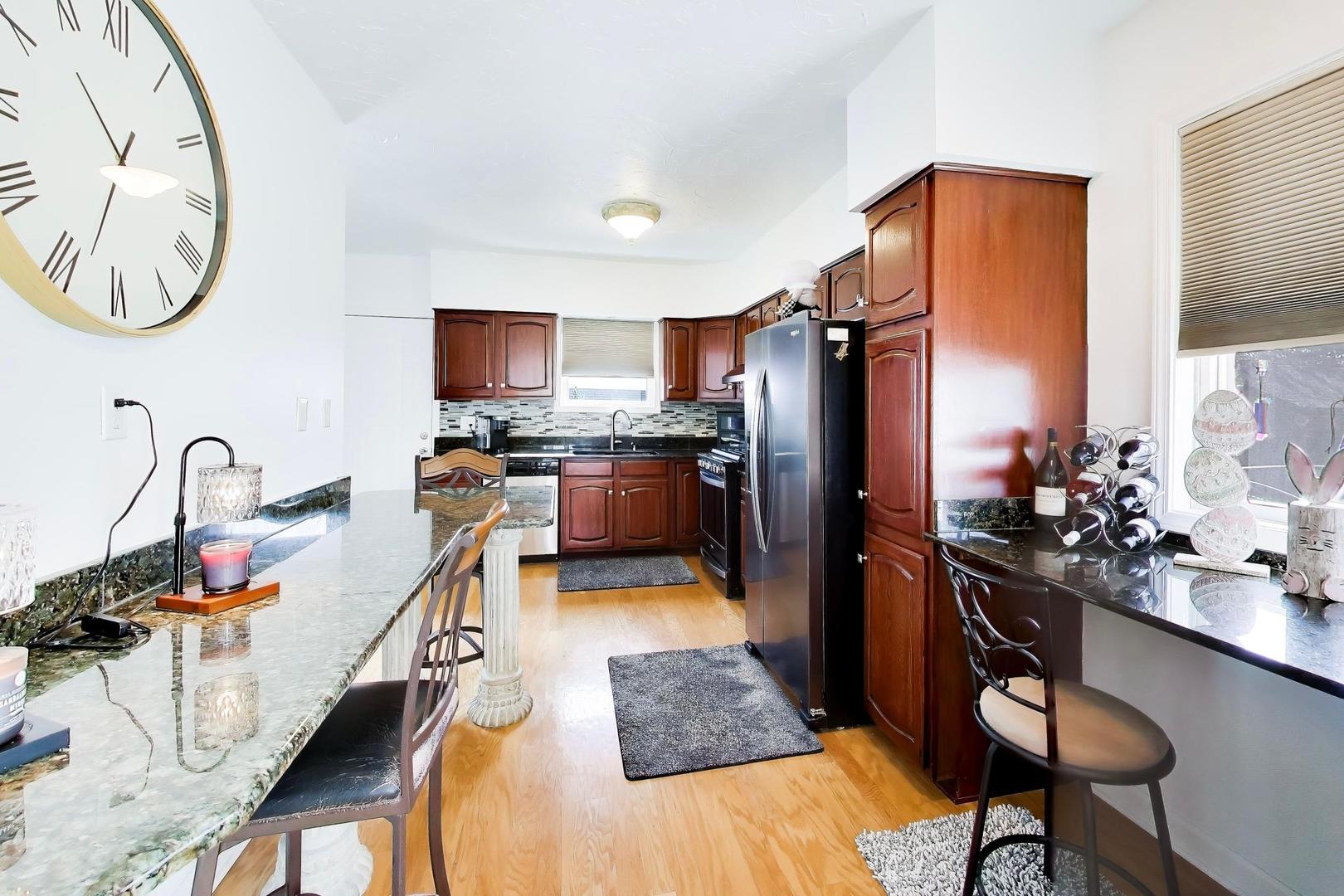 8039 Forest Avenue, Munster, IN 46321