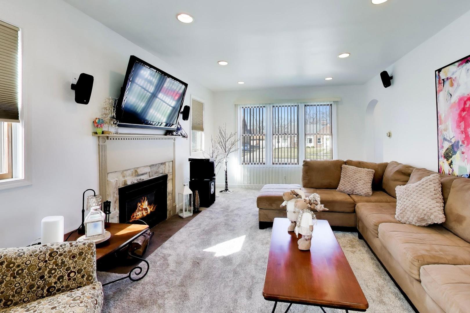 8039 Forest Avenue, Munster, IN 46321