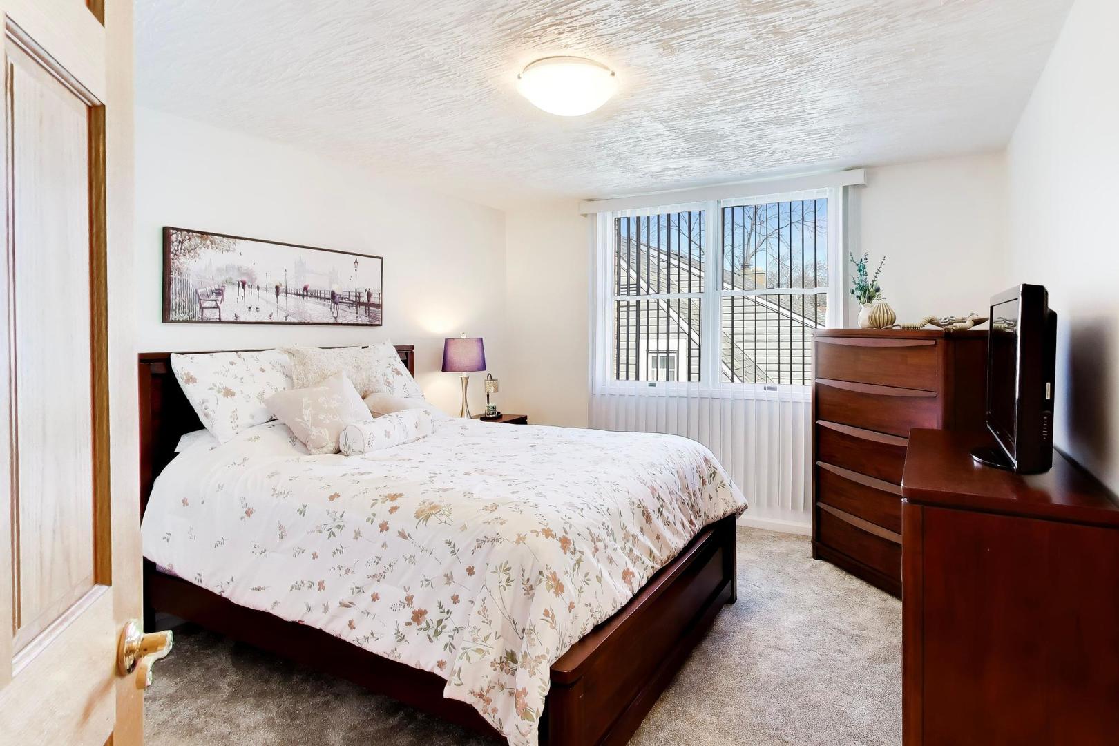 8039 Forest Avenue, Munster, IN 46321