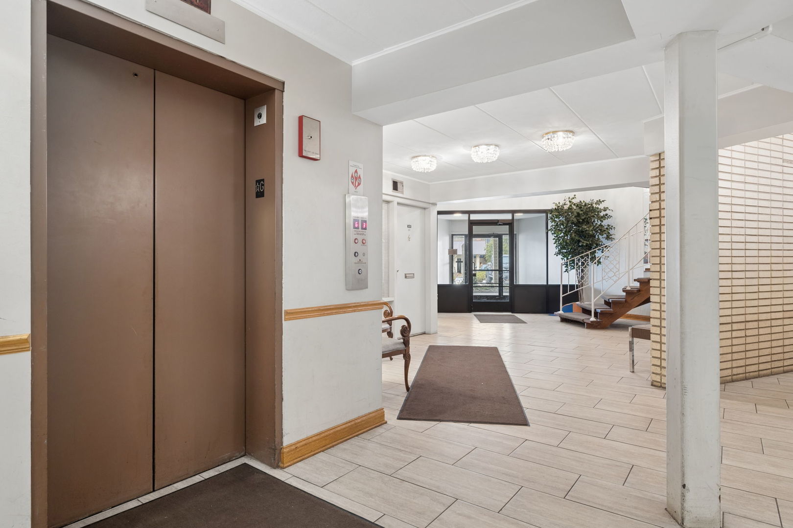 9840 S Pulaski Road #201, Oak Lawn, IL 60453