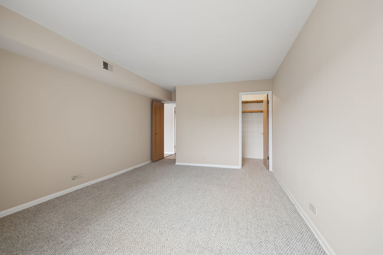 9840 S Pulaski Road #201, Oak Lawn, IL 60453