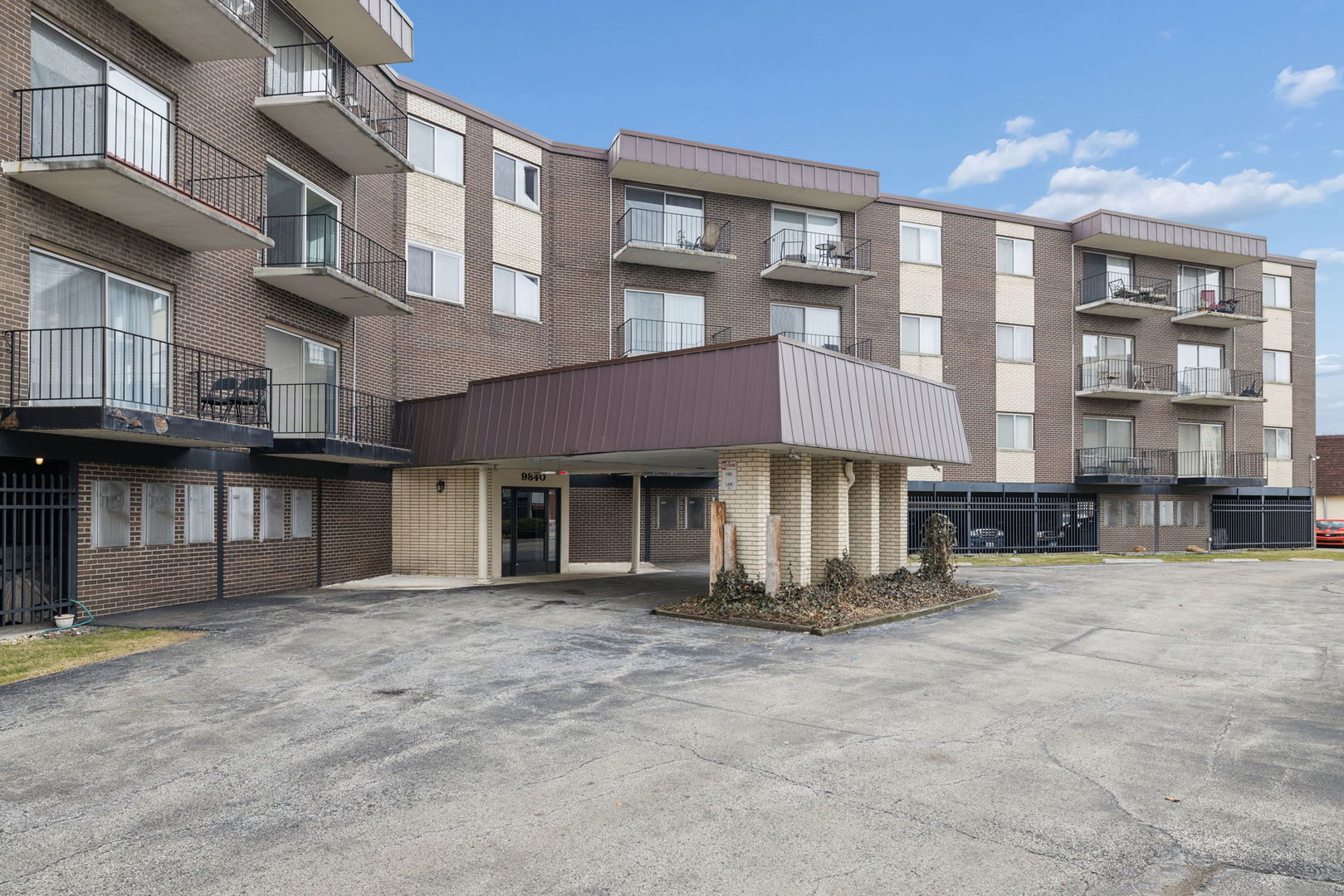 9840 S Pulaski Road #201, Oak Lawn, IL 60453