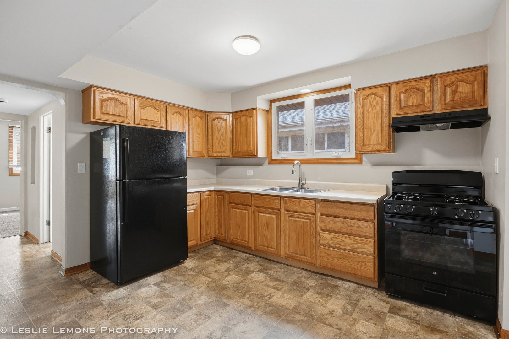 10142 S California Avenue, Evergreen Park, IL 60805