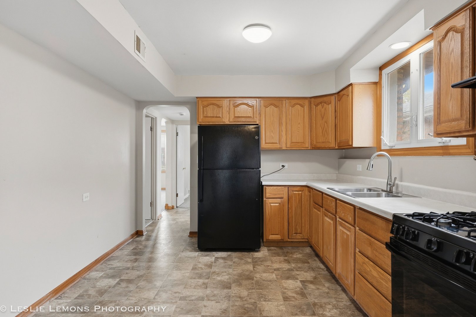 10142 S California Avenue, Evergreen Park, IL 60805