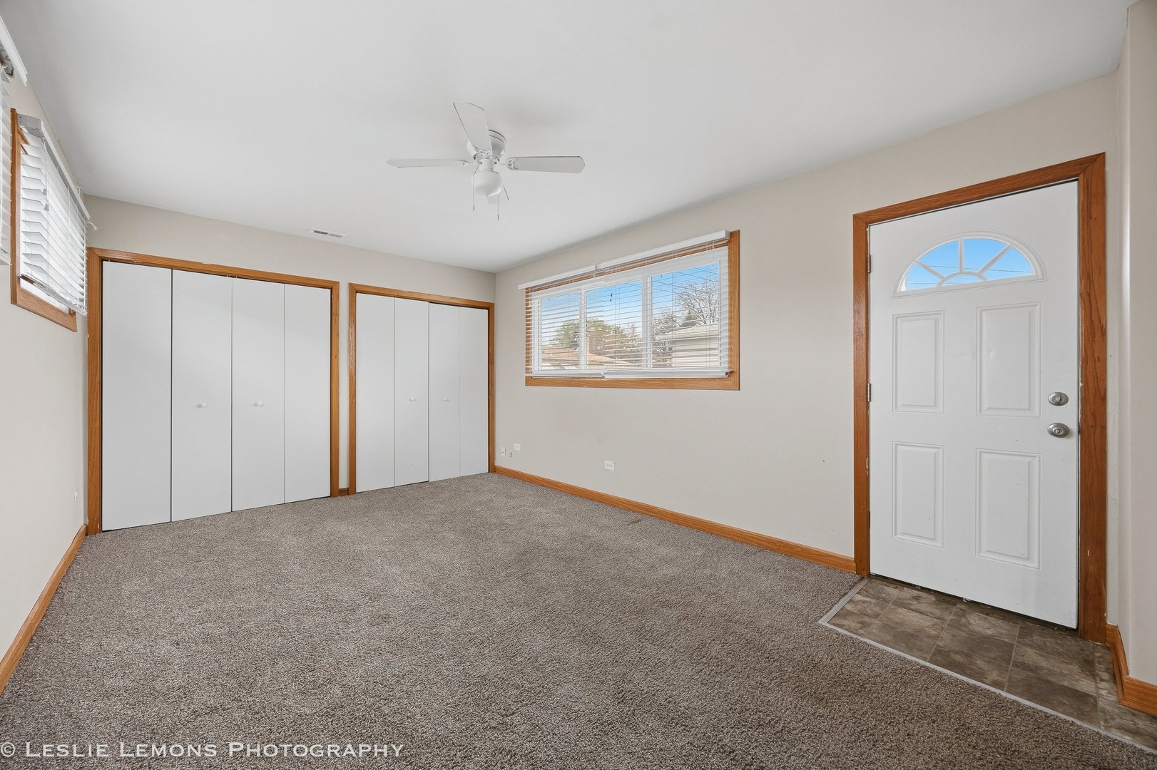 10142 S California Avenue, Evergreen Park, IL 60805