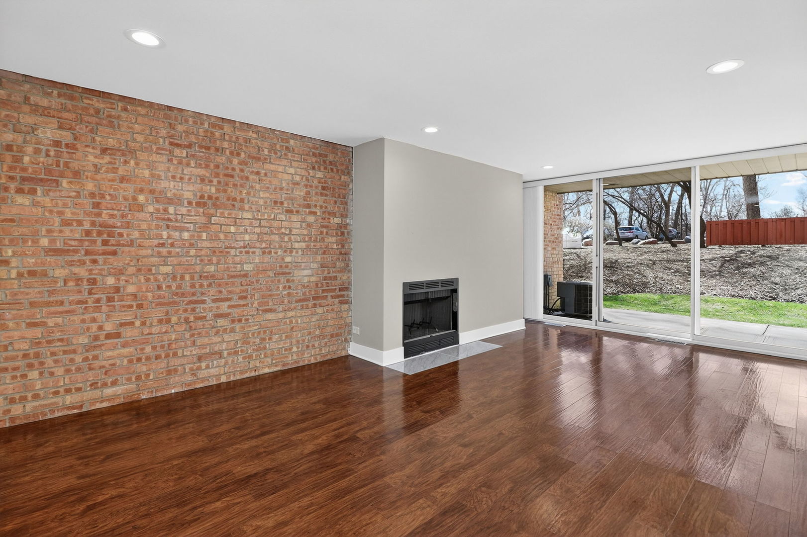 6020 Oakwood Drive #1L, Lisle, IL 60532