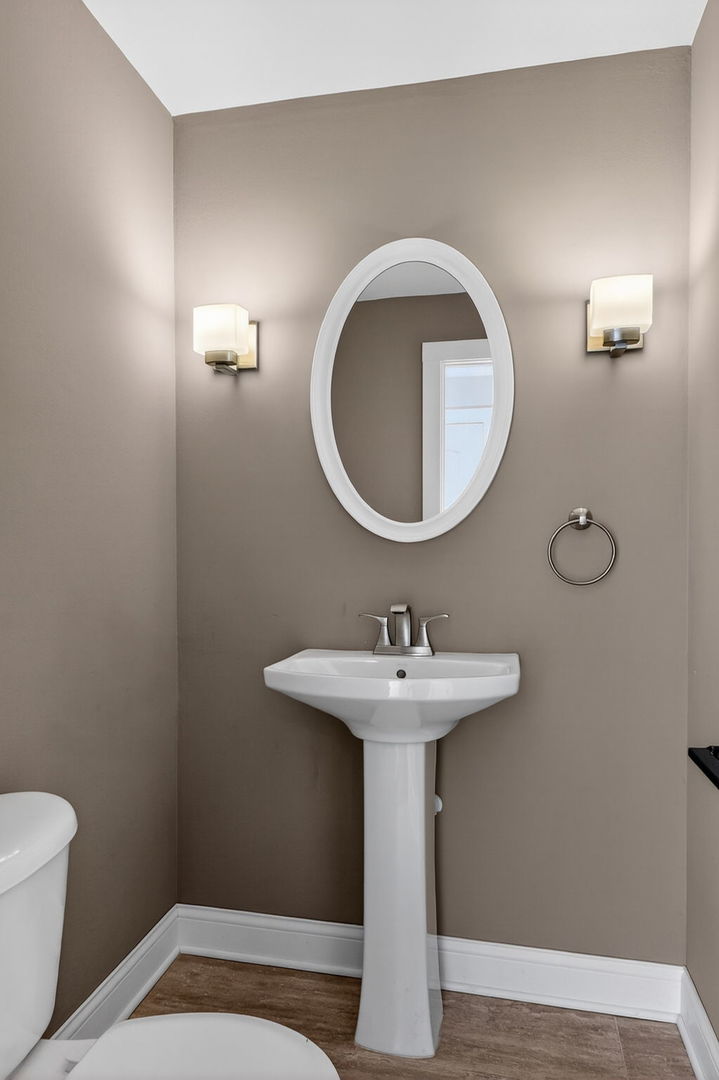 6020 Oakwood Drive #1L, Lisle, IL 60532