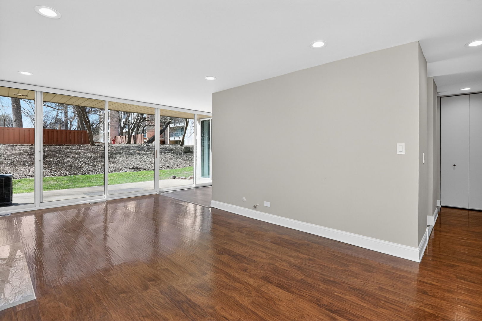 6020 Oakwood Drive #1L, Lisle, IL 60532