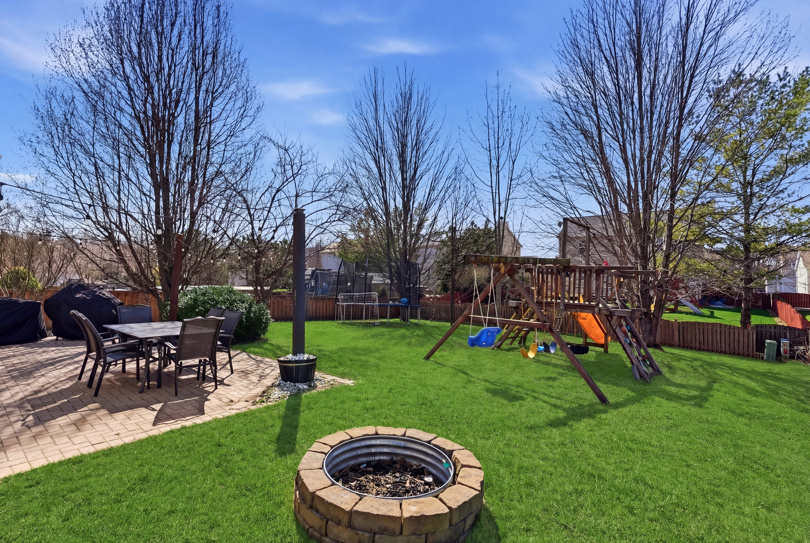 2547 Prairie Crossing Drive, Montgomery, IL 60538