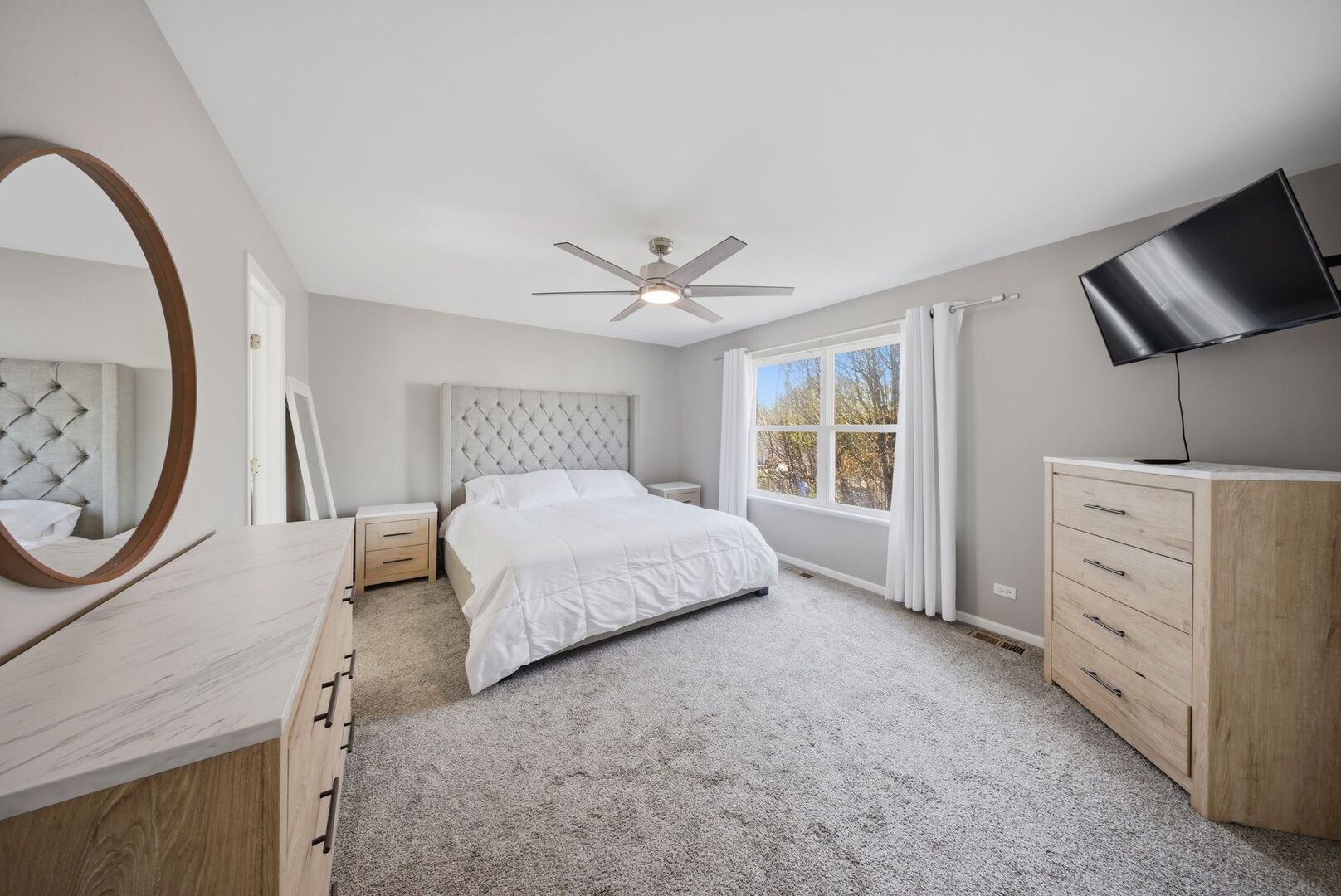 2547 Prairie Crossing Drive, Montgomery, IL 60538