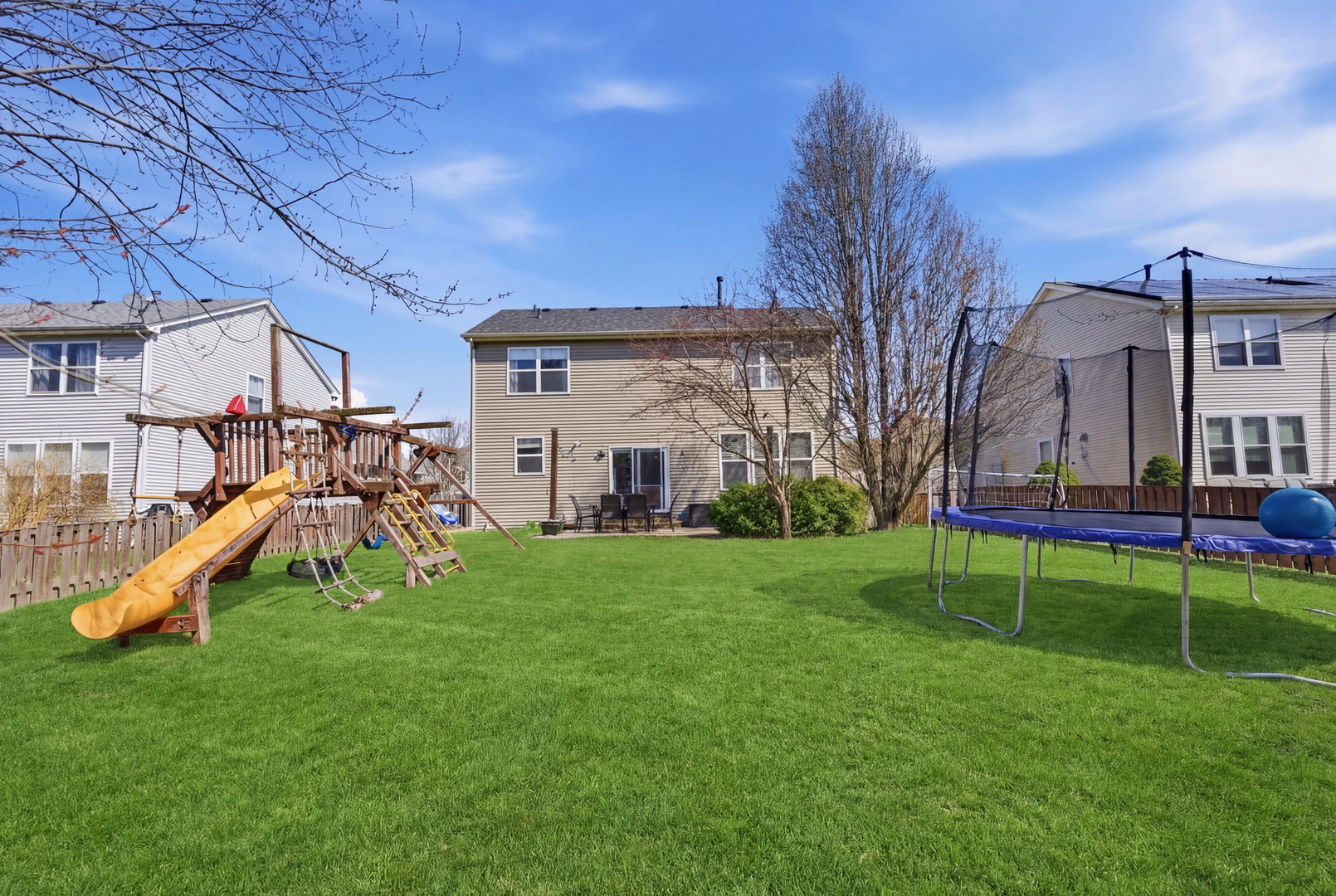 2547 Prairie Crossing Drive, Montgomery, IL 60538