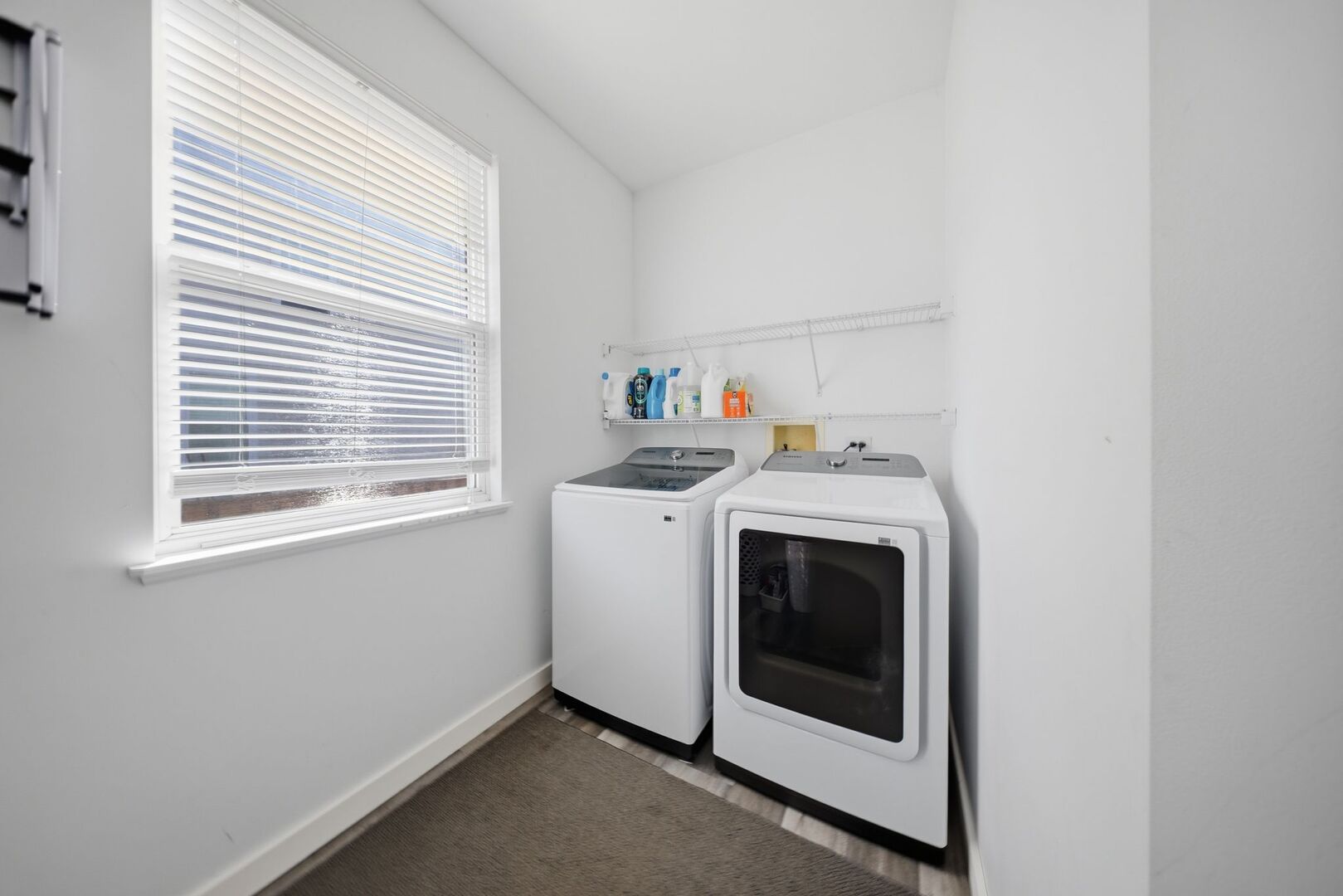 2547 Prairie Crossing Drive, Montgomery, IL 60538