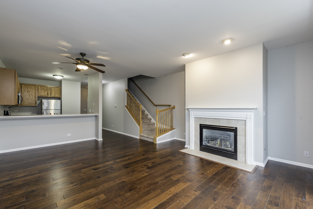 2879 Falling Waters Drive #2879, Lindenhurst, IL 60046