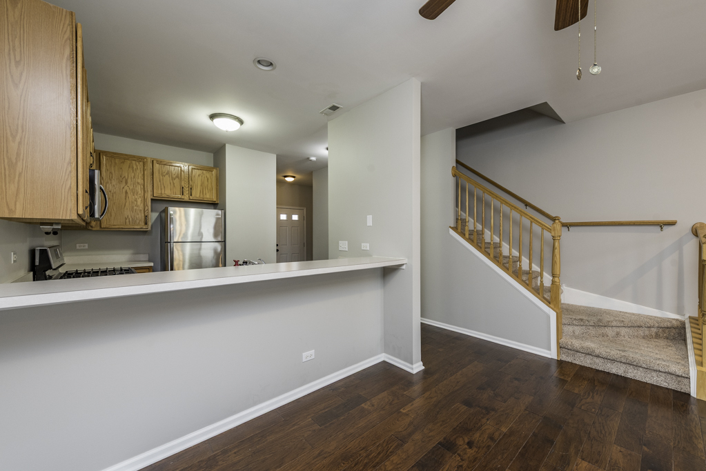 2879 Falling Waters Drive #2879, Lindenhurst, IL 60046