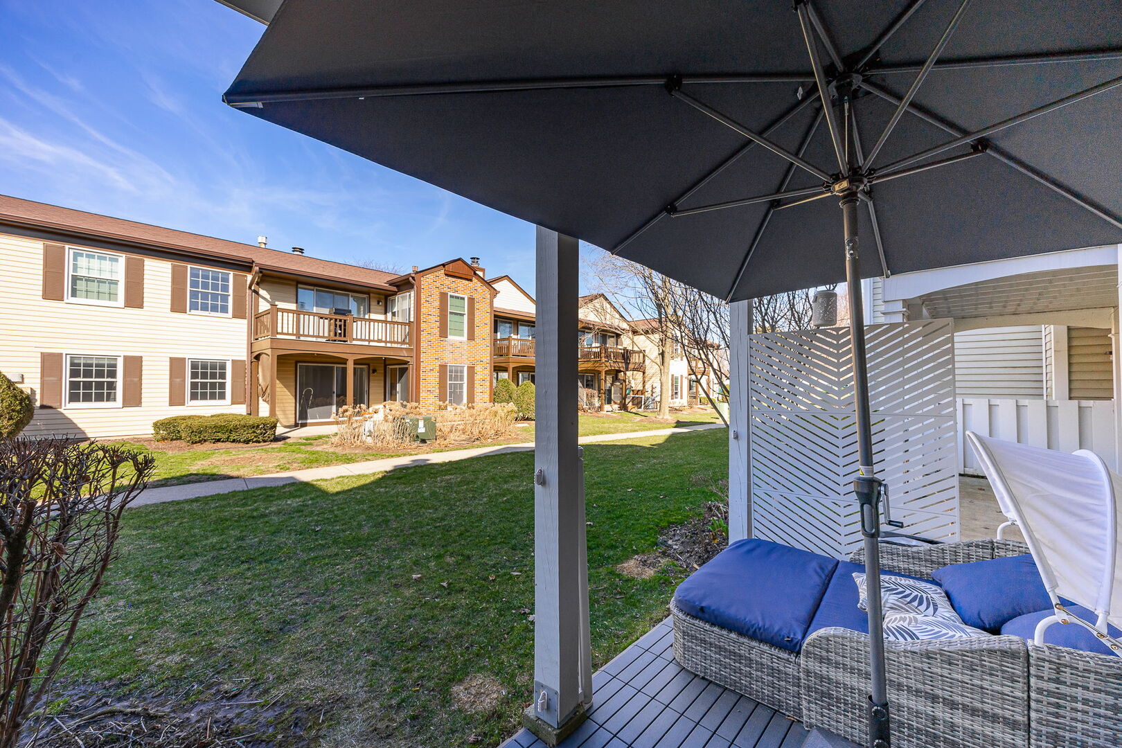 2153 Lancaster Circle #102B, Naperville, IL 60565