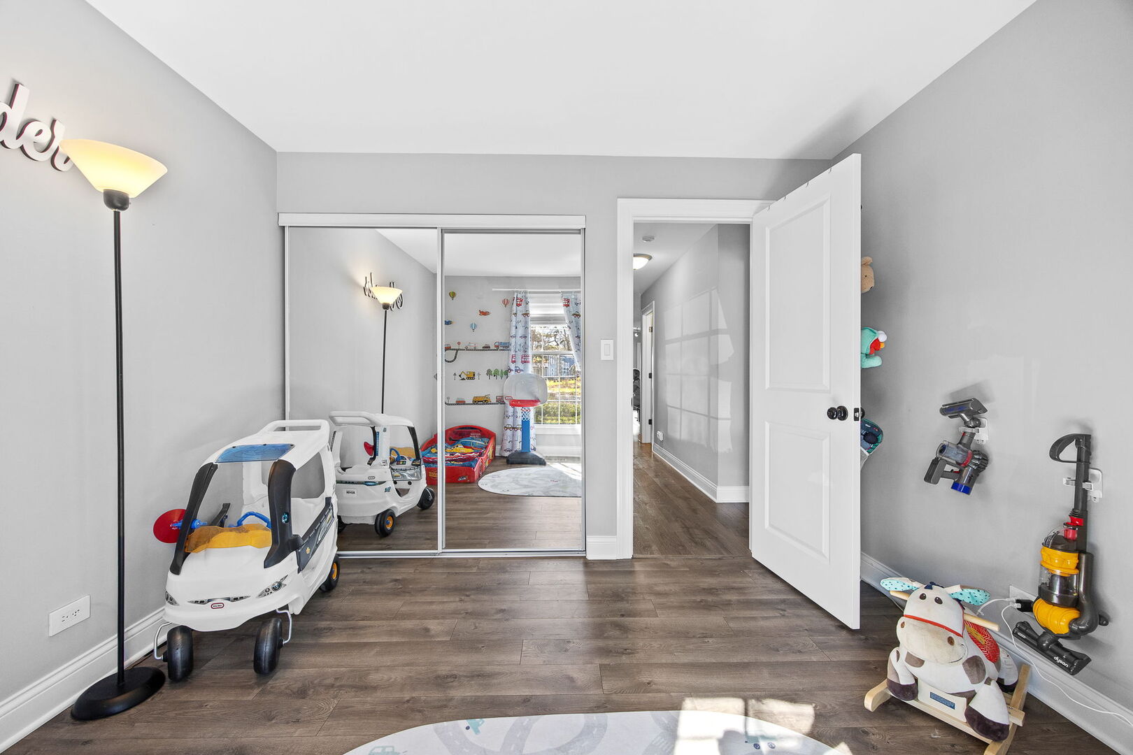 2153 Lancaster Circle #102B, Naperville, IL 60565