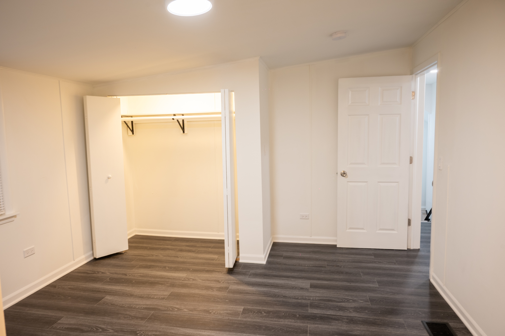 15915 Cottage Grove Avenue, South Holland, IL 60473