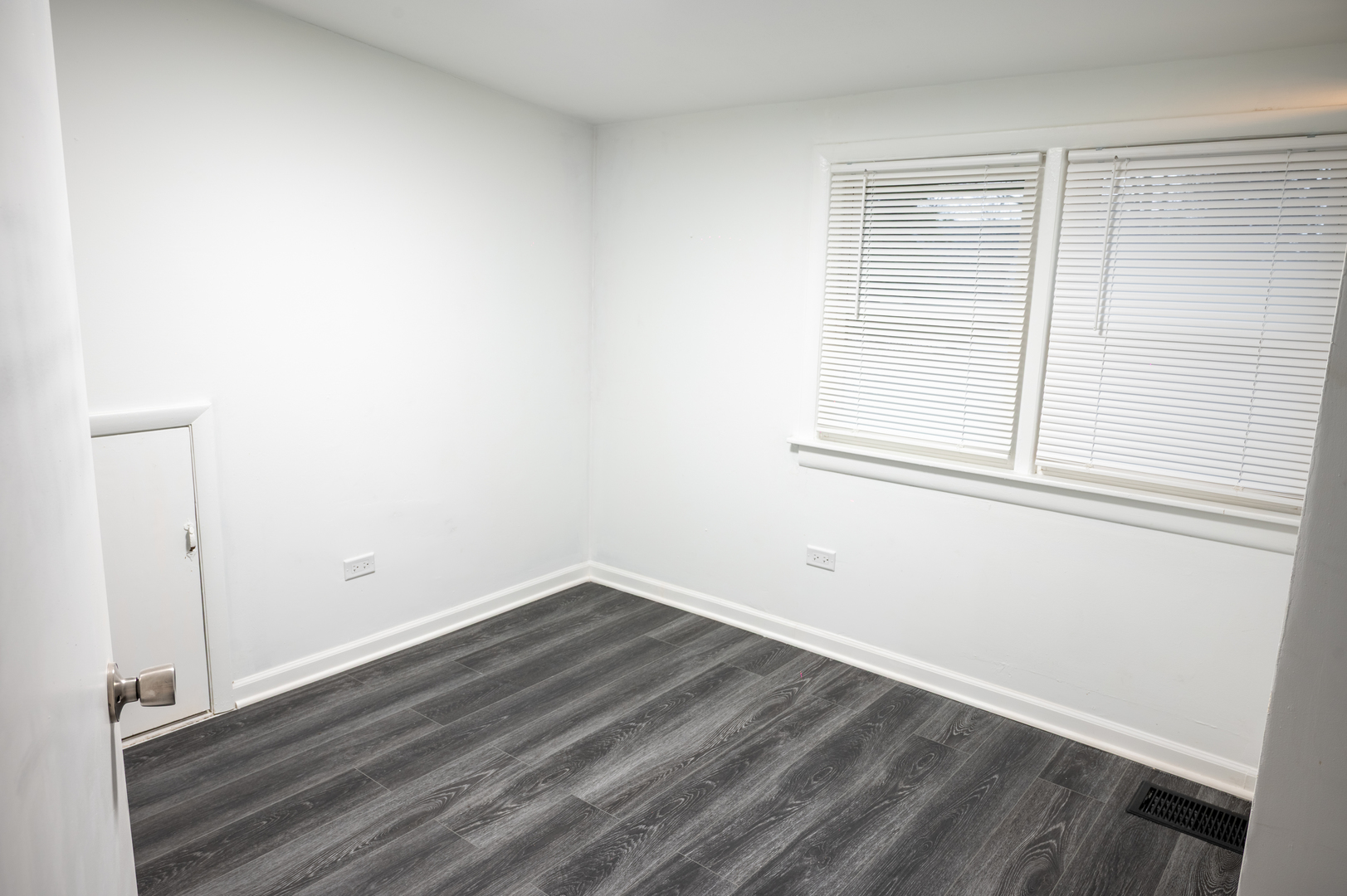 15915 Cottage Grove Avenue, South Holland, IL 60473