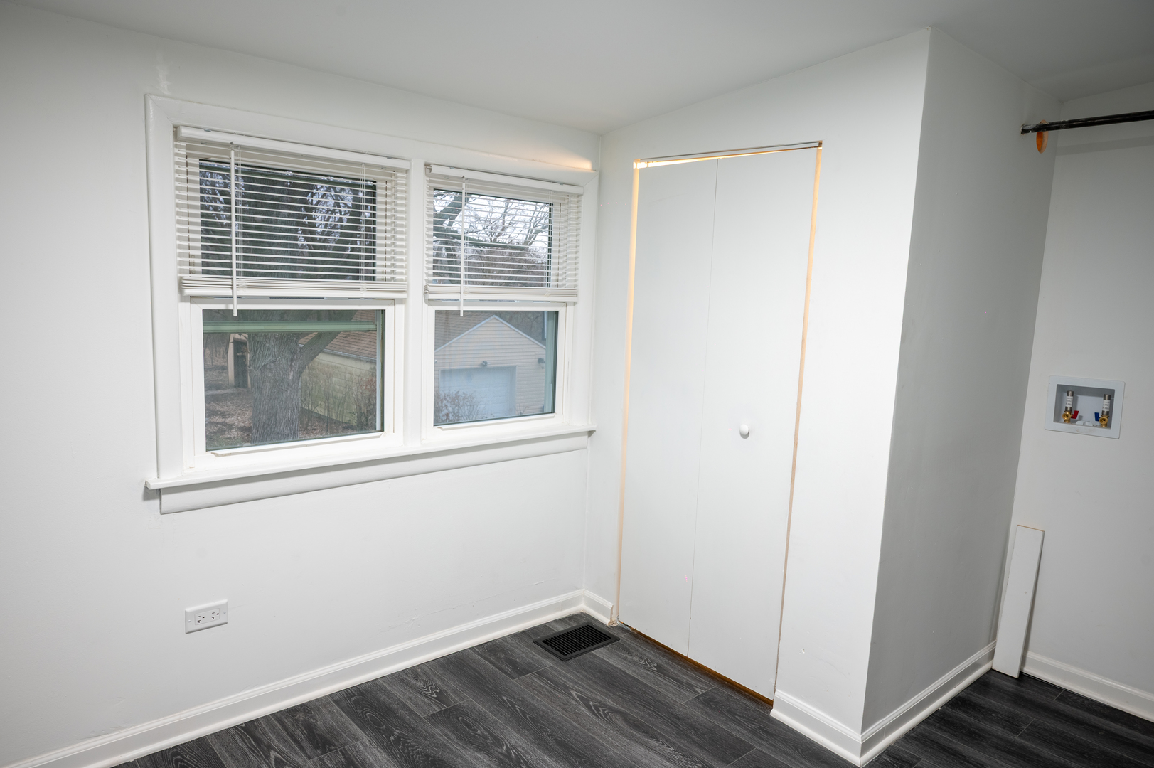 15915 Cottage Grove Avenue, South Holland, IL 60473