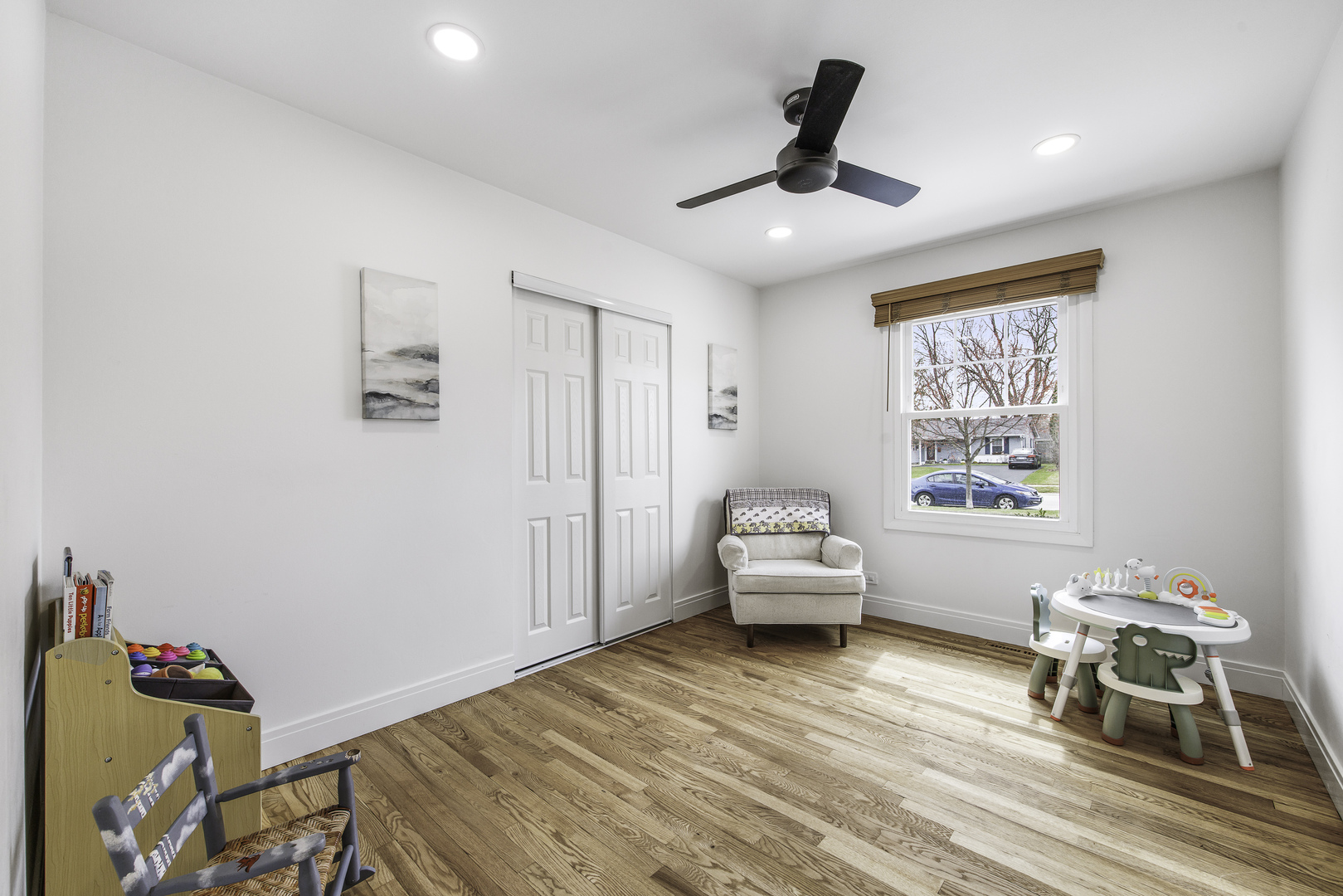 904 W Lynnwood Avenue, Arlington Heights, IL 60004