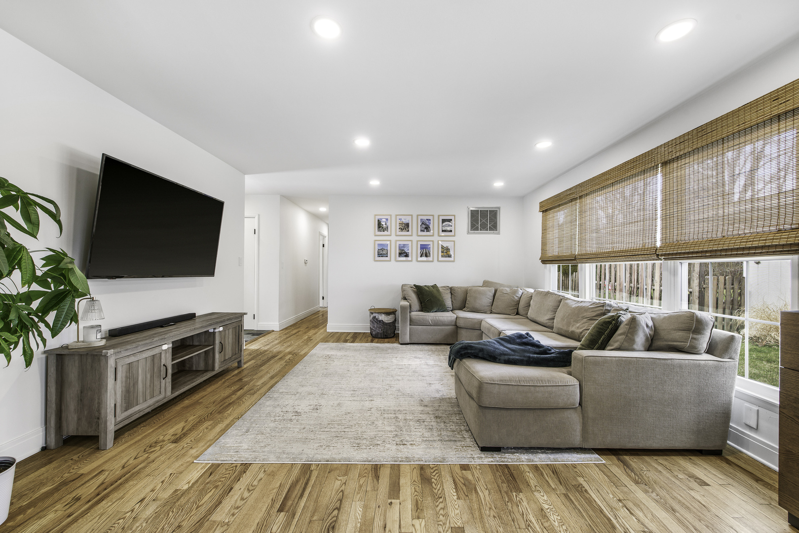 904 W Lynnwood Avenue, Arlington Heights, IL 60004