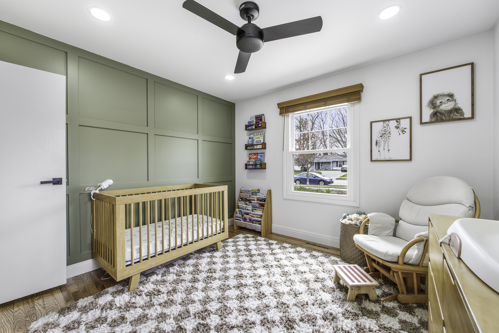 904 W Lynnwood Avenue, Arlington Heights, IL 60004