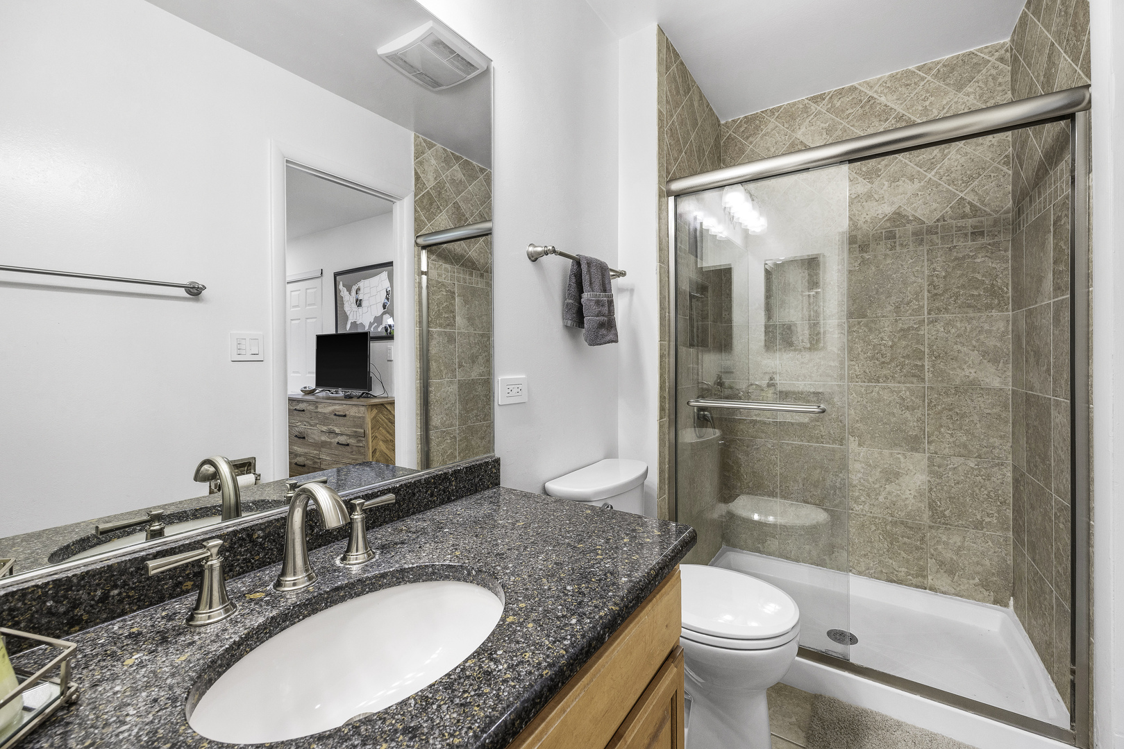 904 W Lynnwood Avenue, Arlington Heights, IL 60004