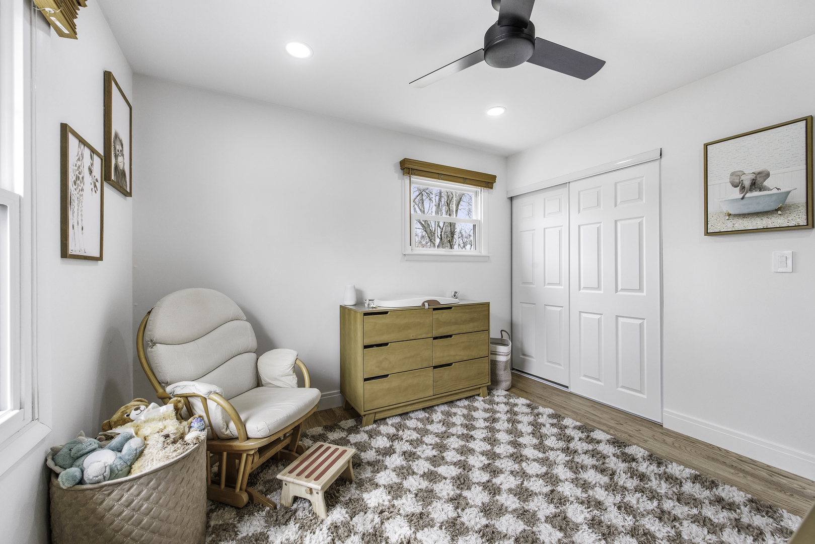 904 W Lynnwood Avenue, Arlington Heights, IL 60004