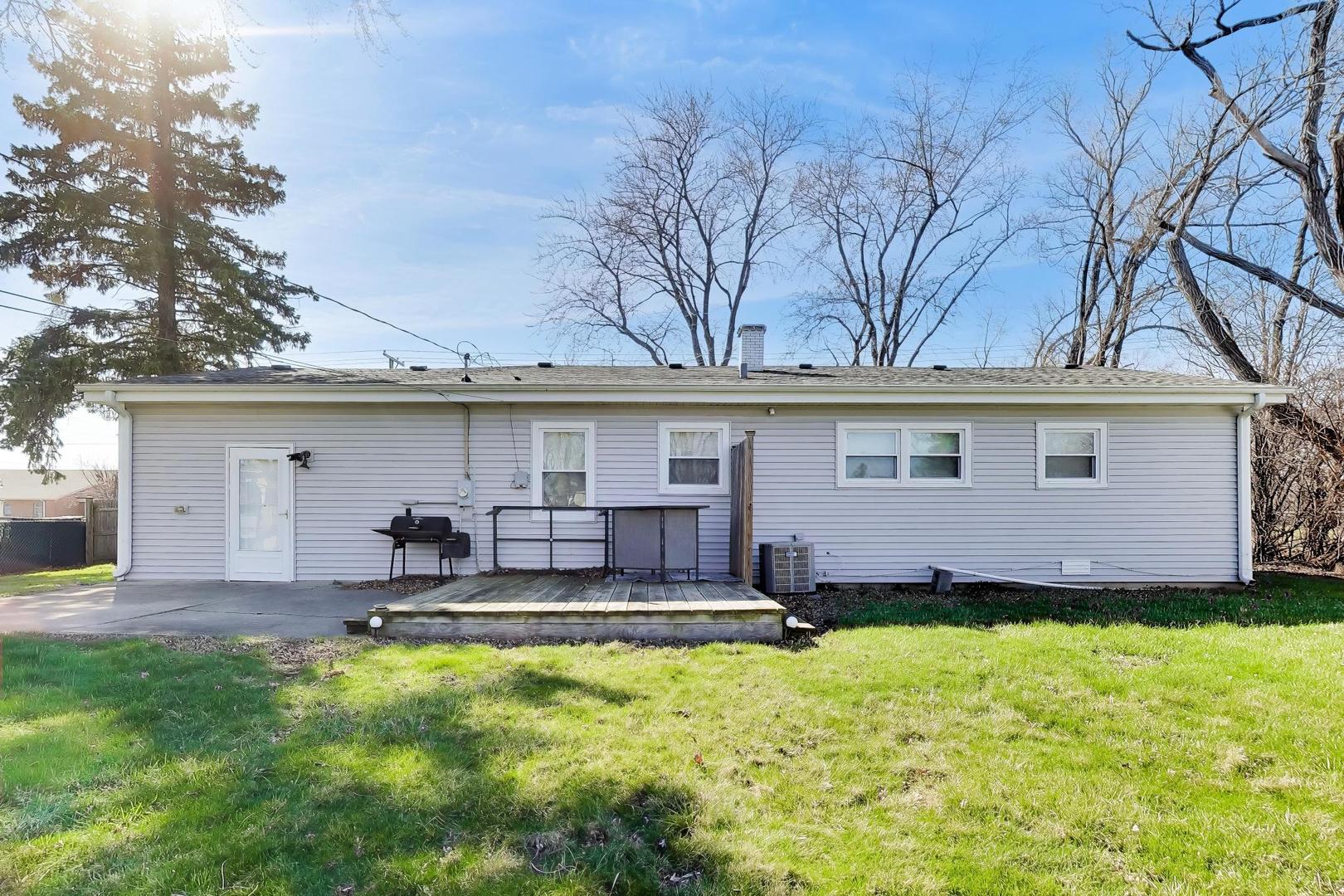 2N135 Bloomingdale Road, Glen Ellyn, IL 60139