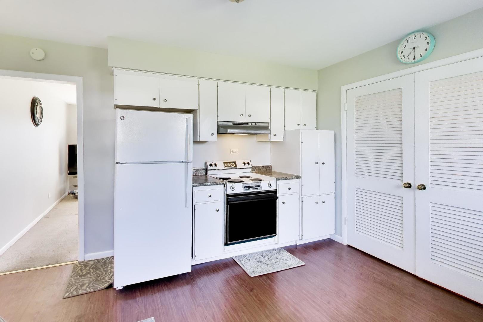 2N135 Bloomingdale Road, Glen Ellyn, IL 60139