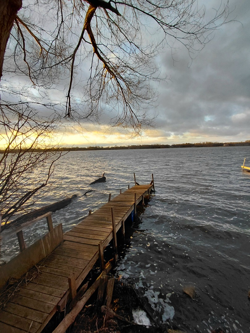 28331 W Main Street, Wauconda, IL 60084