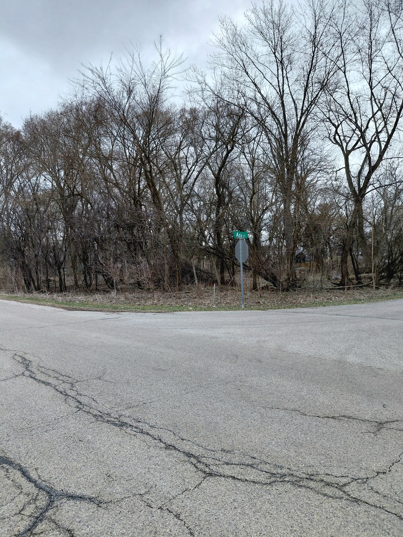 28331 W Main Street, Wauconda, IL 60084