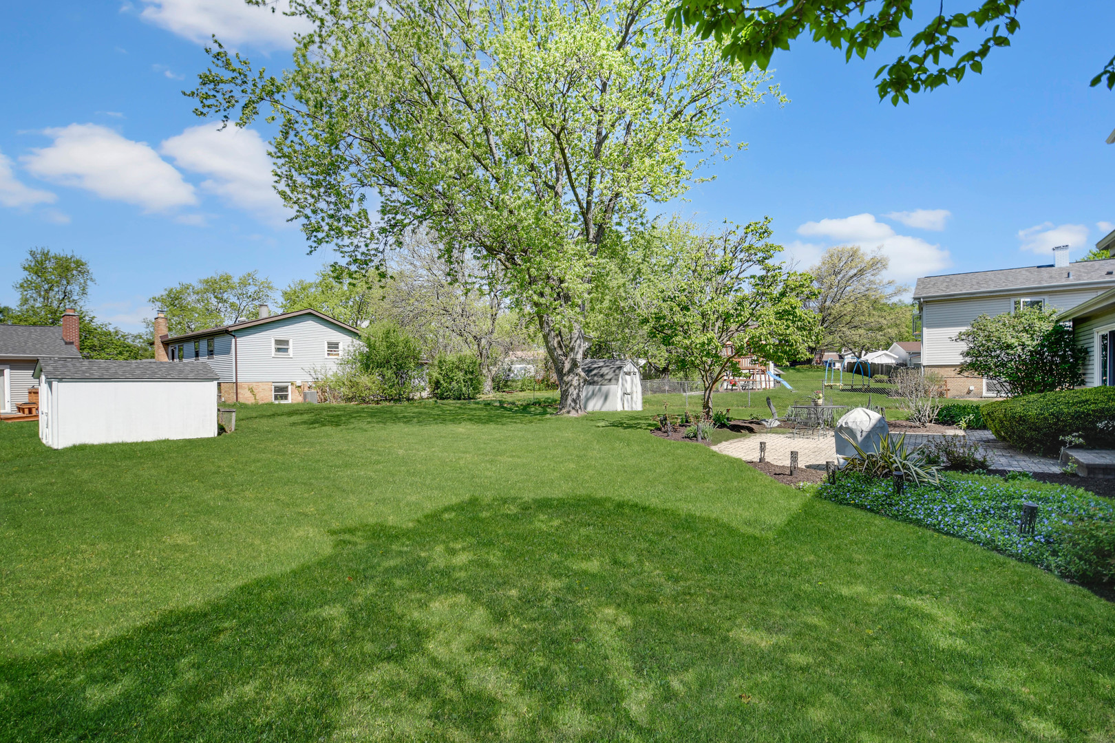 6914 Richmond Avenue, Darien, IL 60561