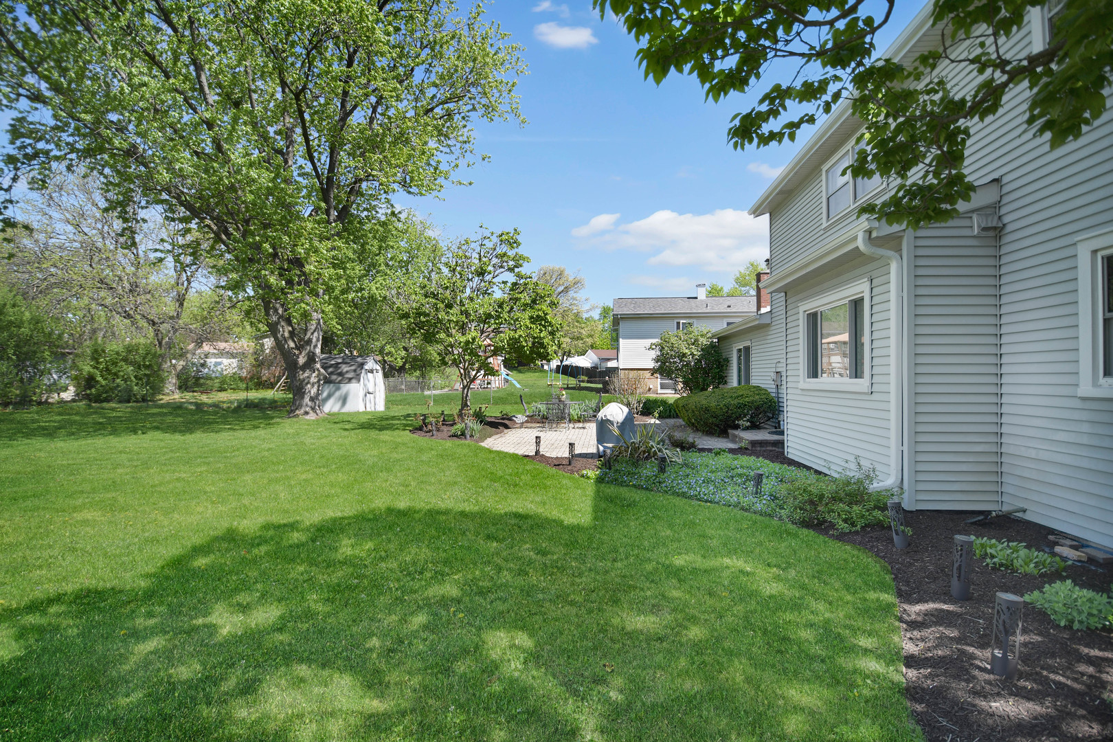 6914 Richmond Avenue, Darien, IL 60561