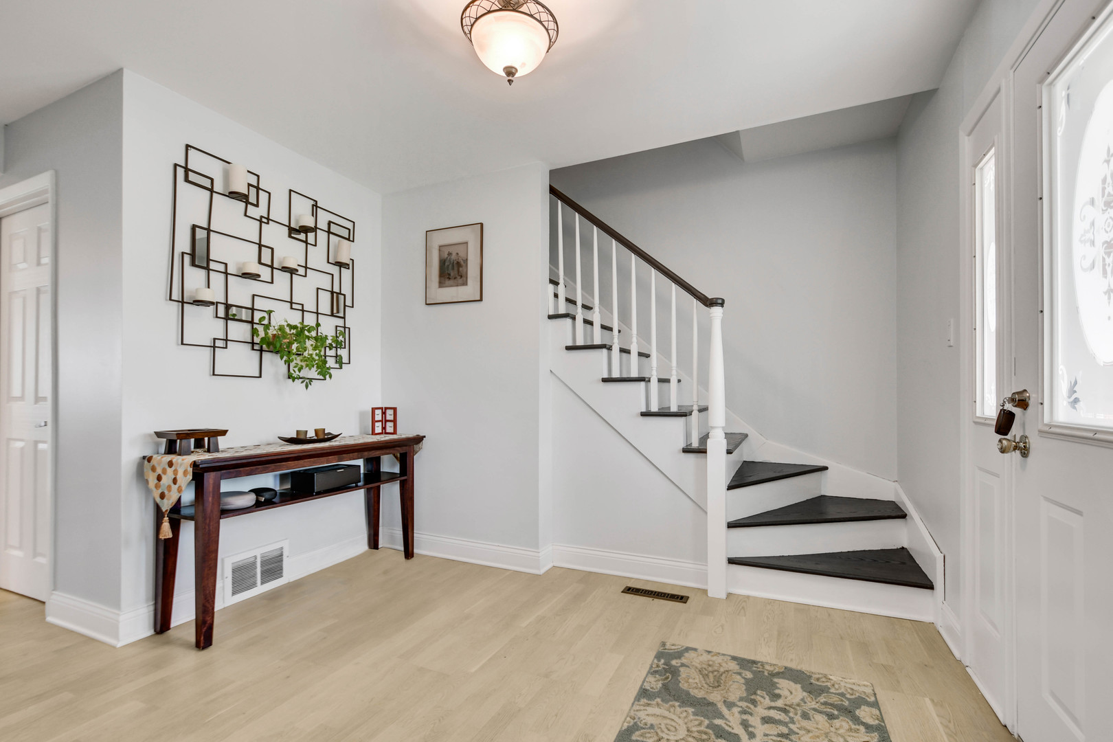 6914 Richmond Avenue, Darien, IL 60561