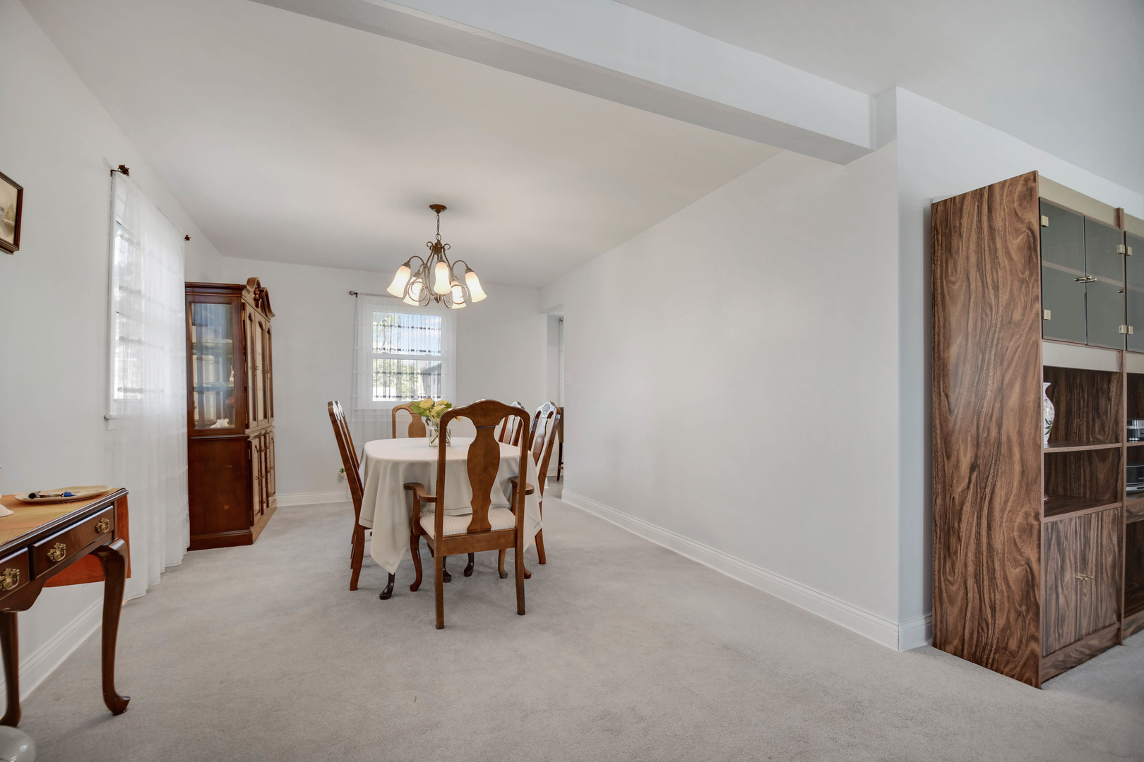 6914 Richmond Avenue, Darien, IL 60561