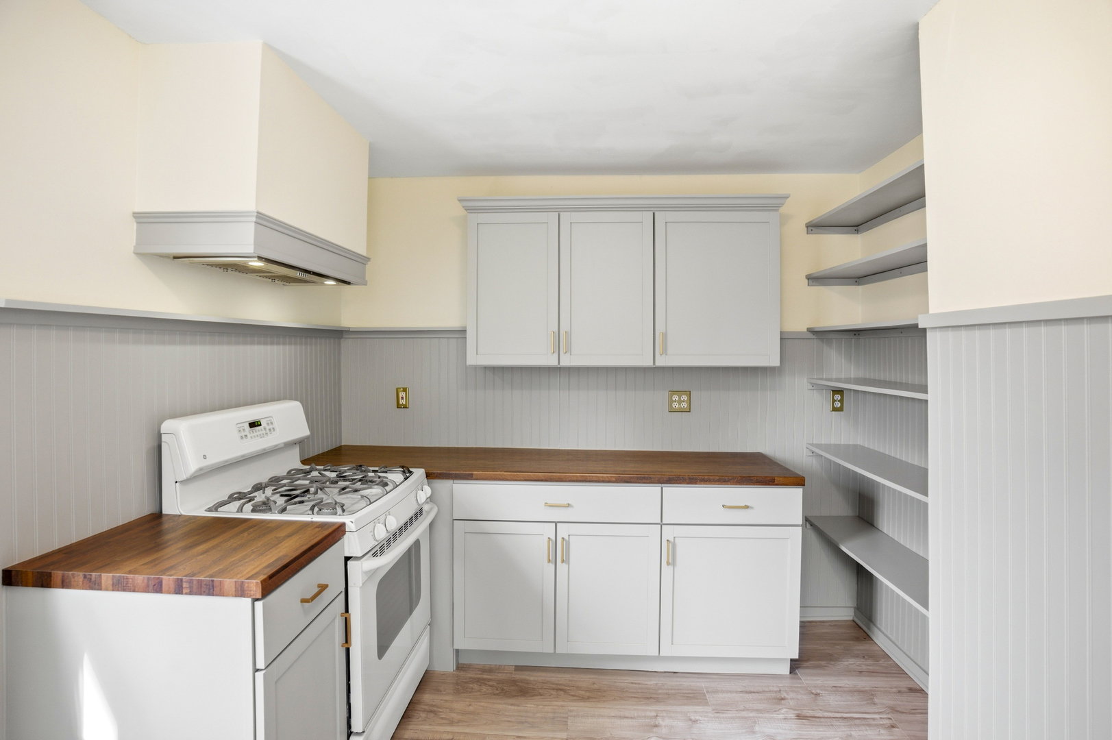 3114 Enoch Avenue, Zion, IL 60099