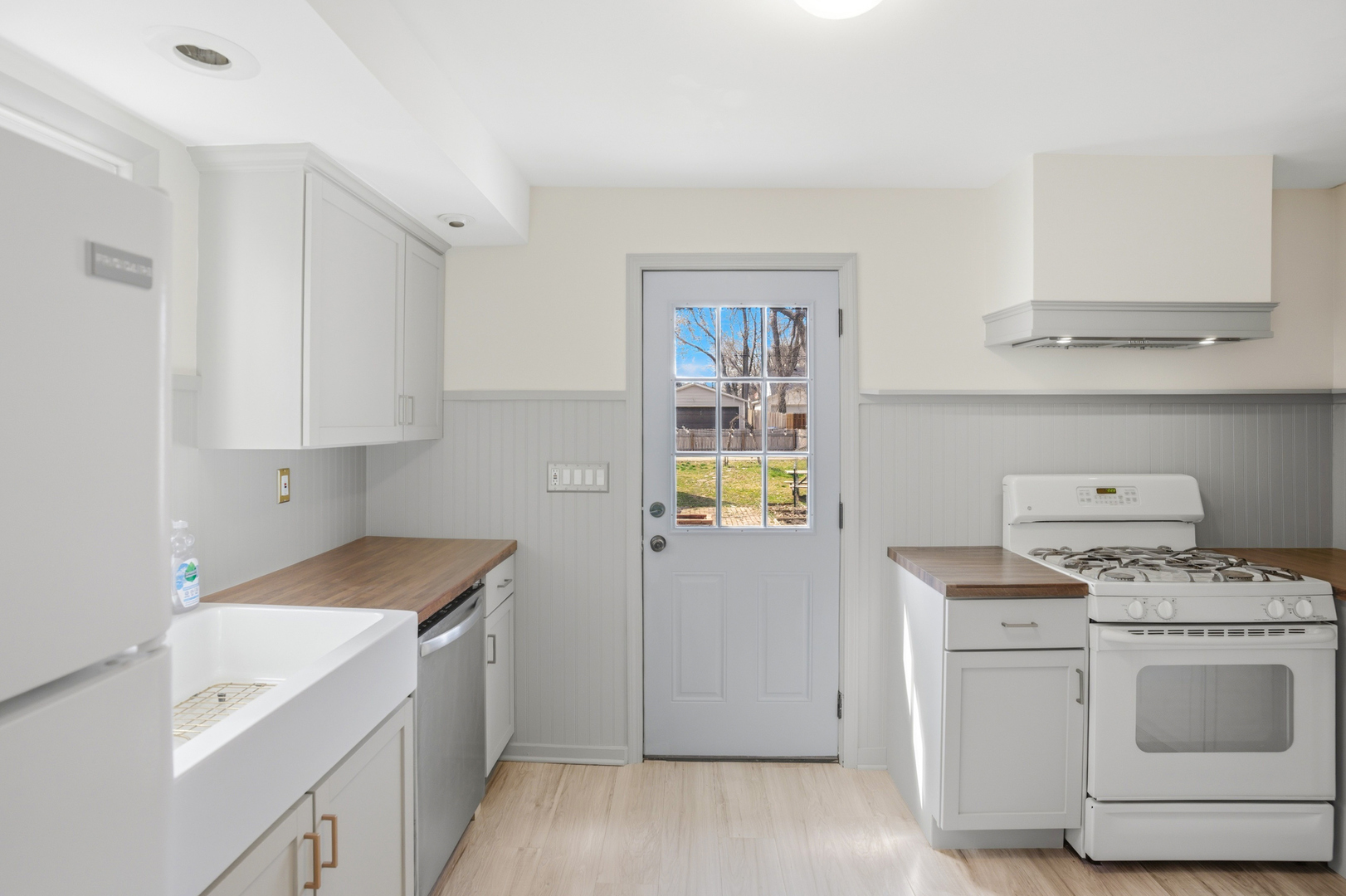 3114 Enoch Avenue, Zion, IL 60099