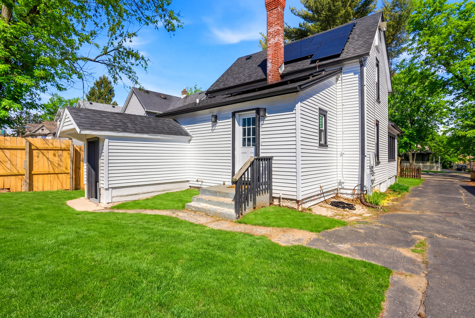 3114 Enoch Avenue, Zion, IL 60099