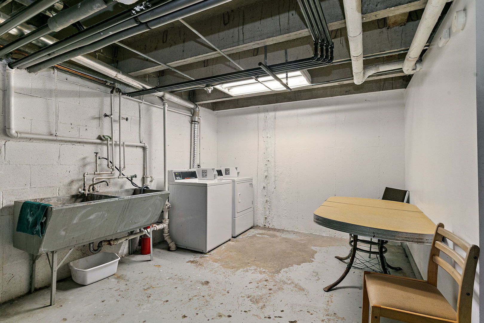 1111 N Harlem Avenue #2A, Oak Park, IL 60302