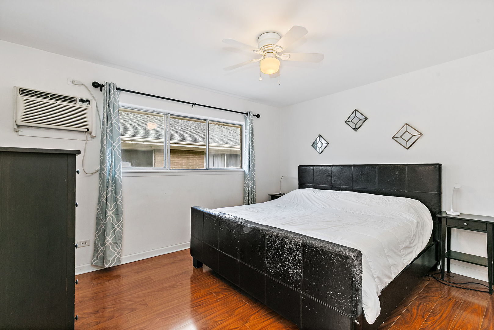 1111 N Harlem Avenue #2A, Oak Park, IL 60302