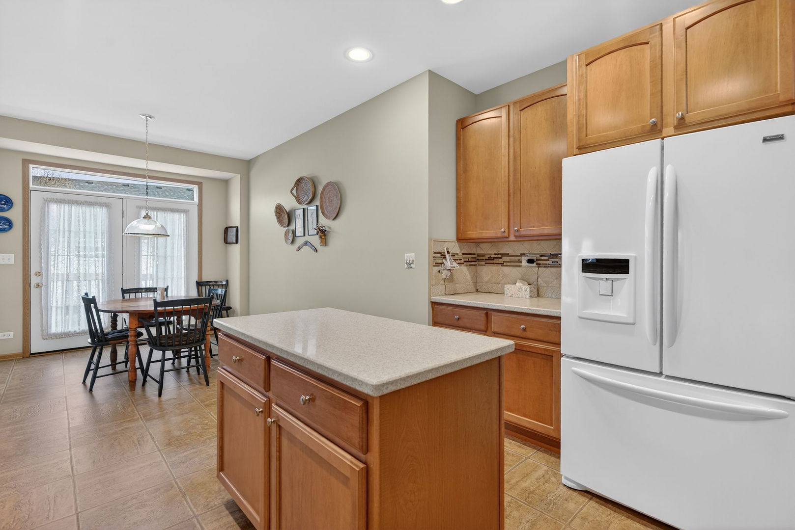 507 Homeview Drive, Oswego, IL 60543