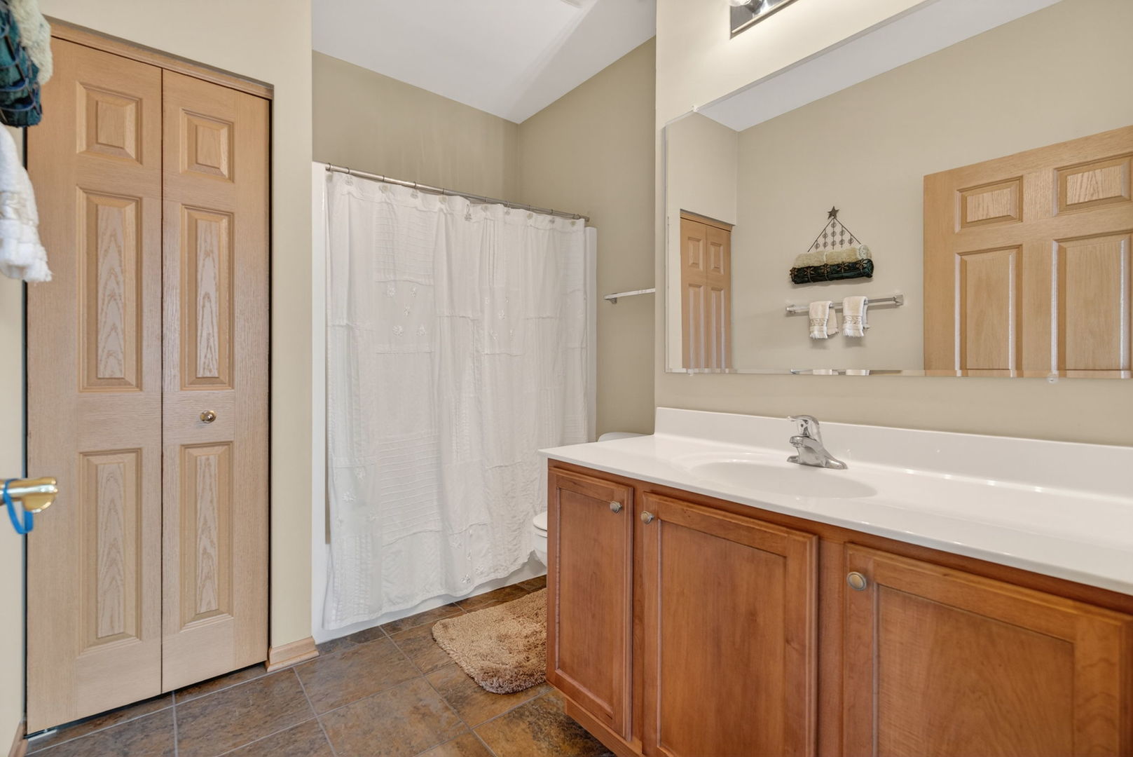 507 Homeview Drive, Oswego, IL 60543