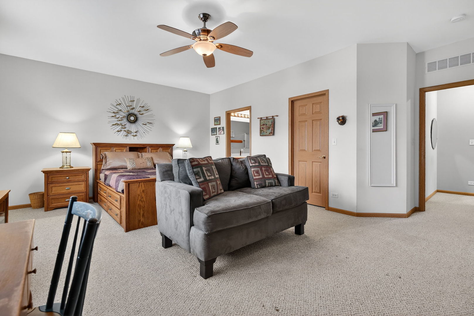 507 Homeview Drive, Oswego, IL 60543